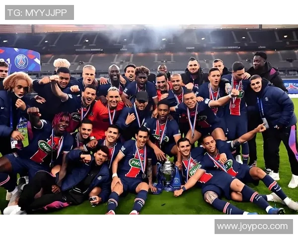 拜仁与巴黎激战正酣乐视直播带你全程感受精彩瞬间